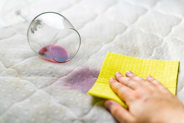 Wine, vomit and other stubborn stains Clean a Dirty Mattress