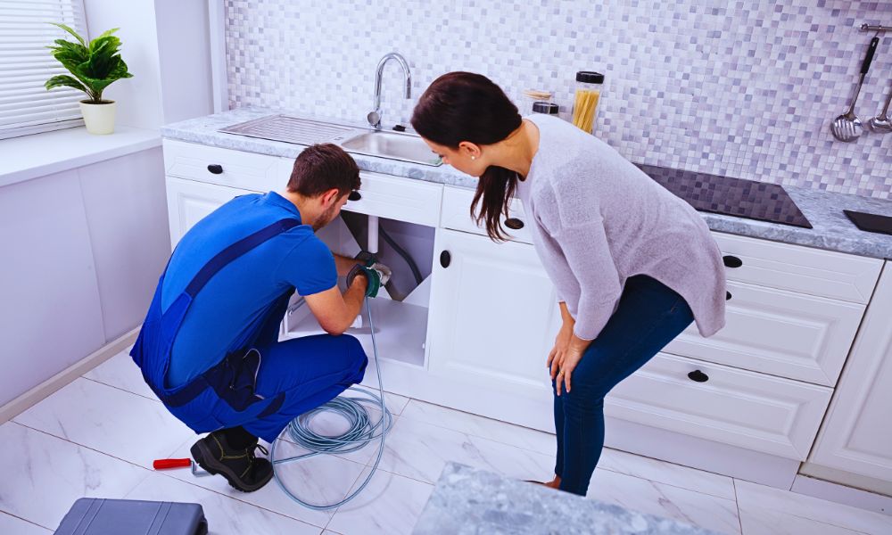 cleaning-your-bathroom-sink-drain